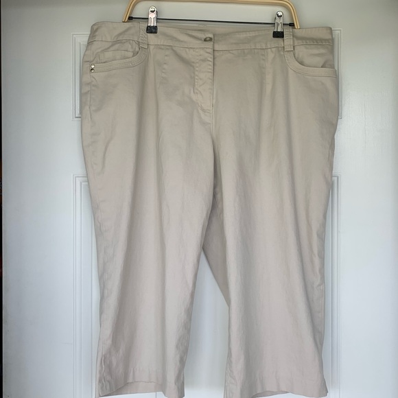 Cato Pants - Cato Curvy Capri Pants in Khaki - Size 18W